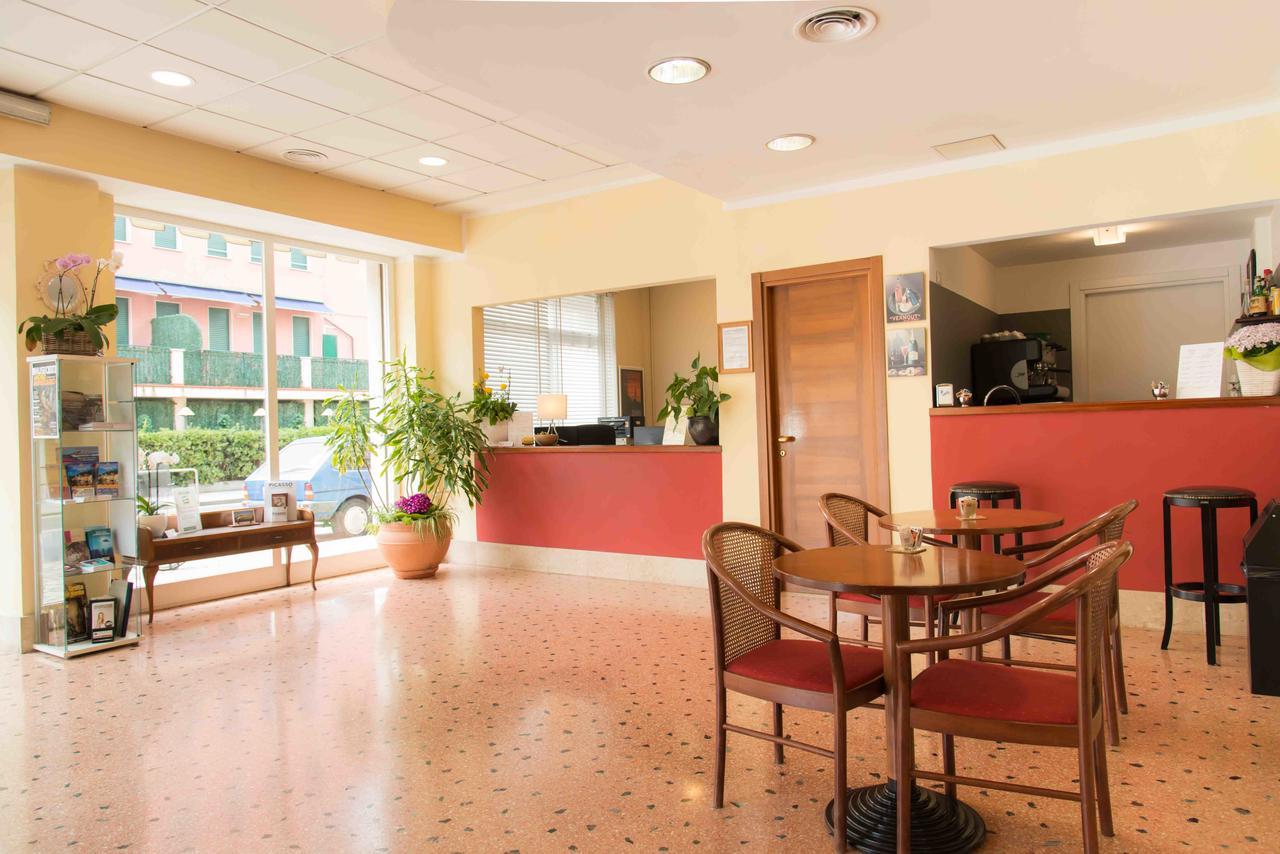 Hotel Elisabetta Sestri Levante Exteriör bild